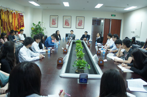 香港大學(xué)、香港樹仁大學(xué)學(xué)生來我所參觀交流
