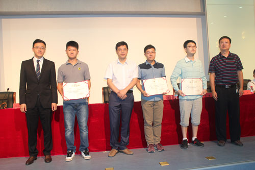 北京岳成律師事務(wù)所岳屾山律師應(yīng)邀參加中國(guó)政法大學(xué)國(guó)際法學(xué)院2014本科迎新暨表彰大會(huì)